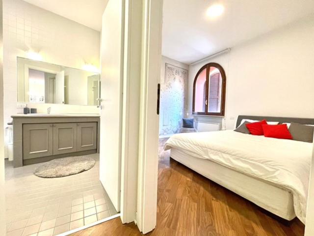 Domus Verona - Ampia Moderna Casa Su 2 Piani Nel Cuore Di Verona Dış mekan fotoğraf