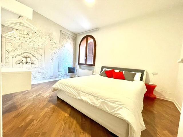 Domus Verona - Ampia Moderna Casa Su 2 Piani Nel Cuore Di Verona Dış mekan fotoğraf
